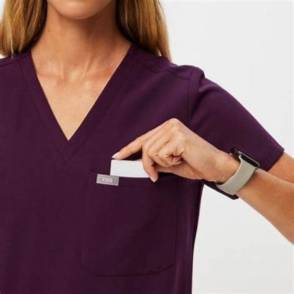 Women’s Figs Deep Purple Scrub Set Size Large